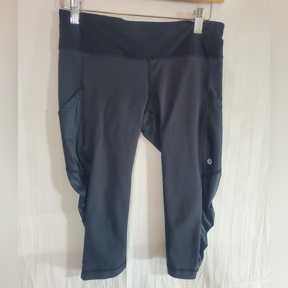 lululemon athletica Pants - Lululemon Women’s Size 6 Legging Cut The Crop Pants Black Faux Leather 26" Waist